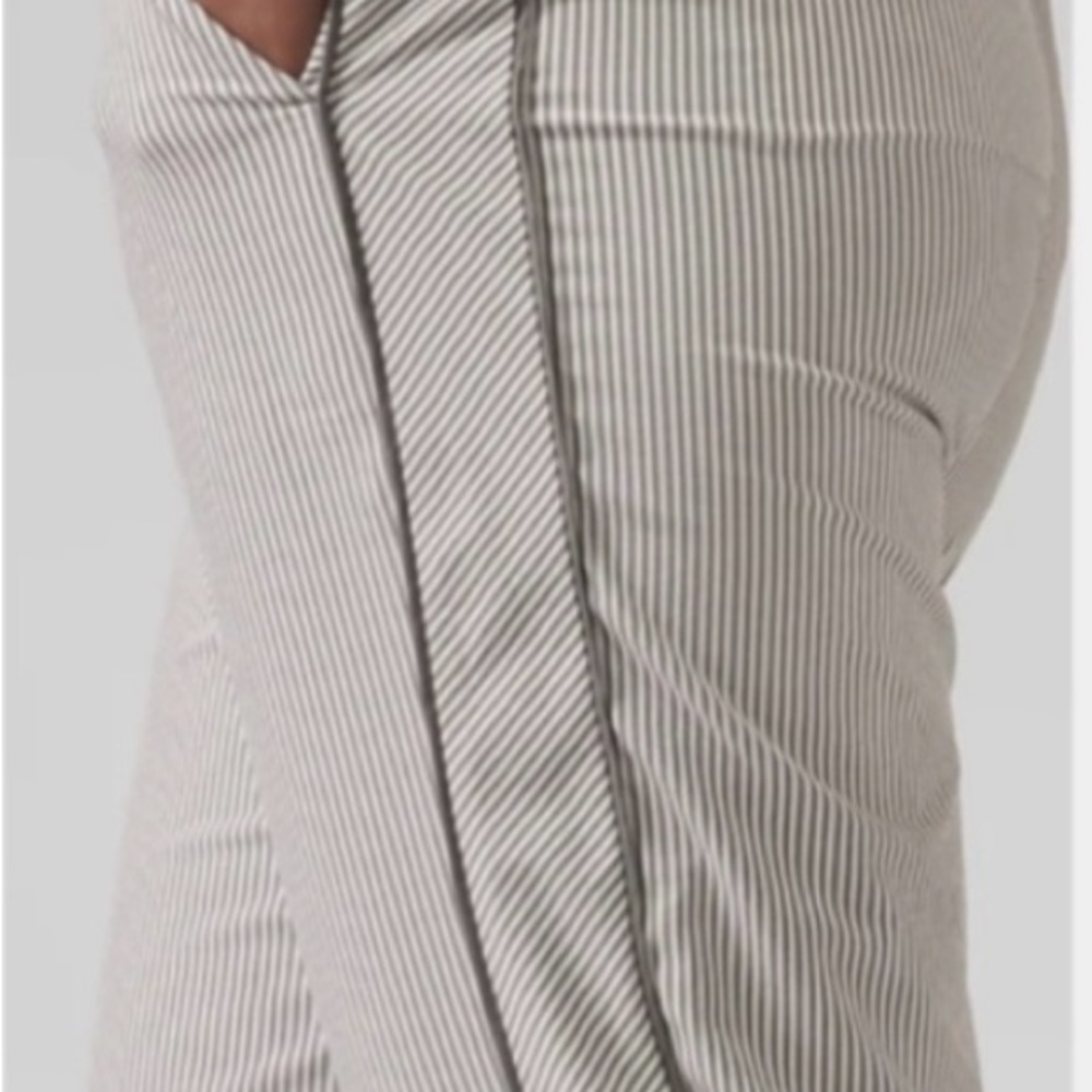 NWT-Athleta Women's Gray Striped Cropped Pants